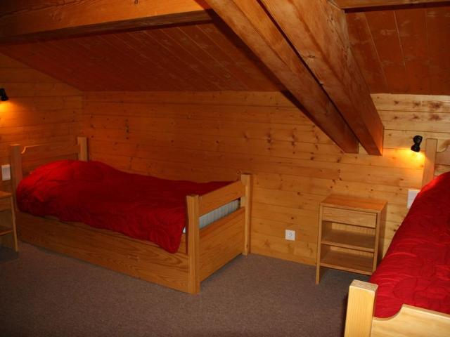 Chalet in Montalbert: 3 Bedrooms, Mezzanine, Fireplace, Equipped Kitchen, Parking FR-1-755-7 - Plagne Montalbert