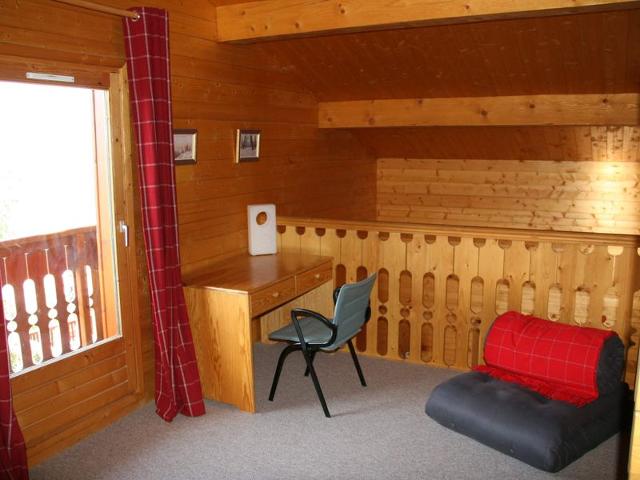 Chalet in Montalbert: 3 Bedrooms, Mezzanine, Fireplace, Equipped Kitchen, Parking FR-1-755-7 - Plagne Montalbert