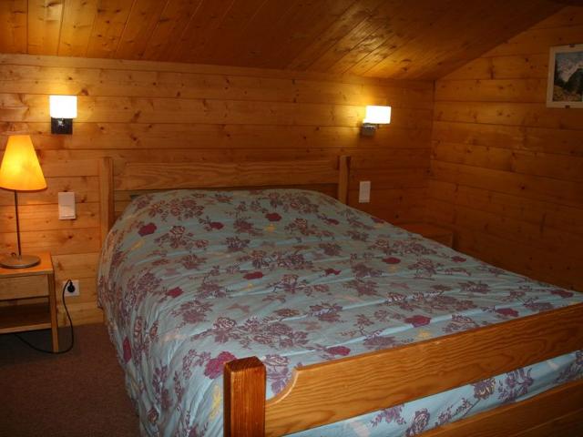 Chalet in Montalbert: 3 Bedrooms, Mezzanine, Fireplace, Equipped Kitchen, Parking FR-1-755-7 - Plagne Montalbert