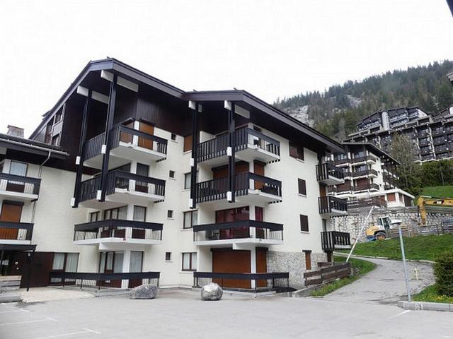 Charming 1BR Apartment in Village Center, Close to Ski Lifts and Amenities FR-1-459-215 - La Clusaz