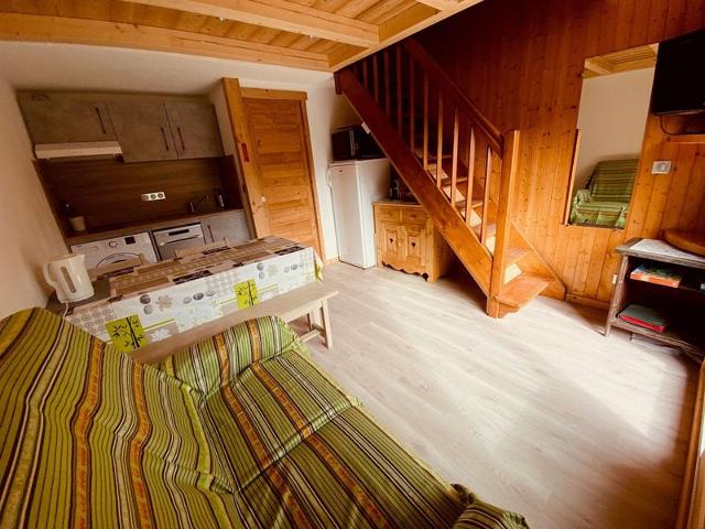 Duplex Apartment in Village Center with Balcony and Mountain View FR-1-459-216 - La Clusaz