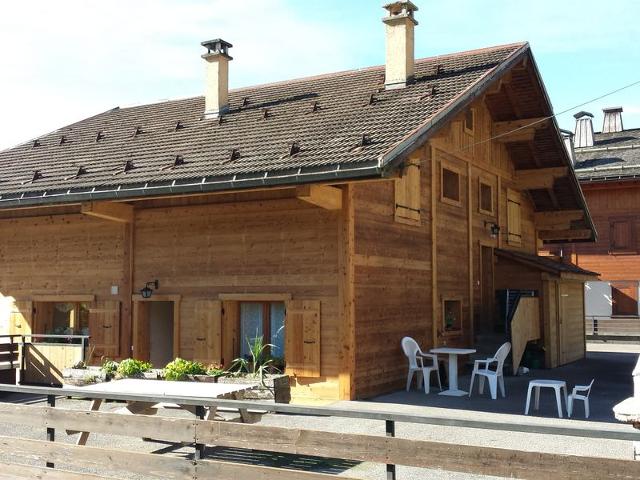 Charming 3-Bed Apartment, 600m from Grand-Bornand Village, Close to Ski Lifts FR-1-467-48 - Le Grand Bornand