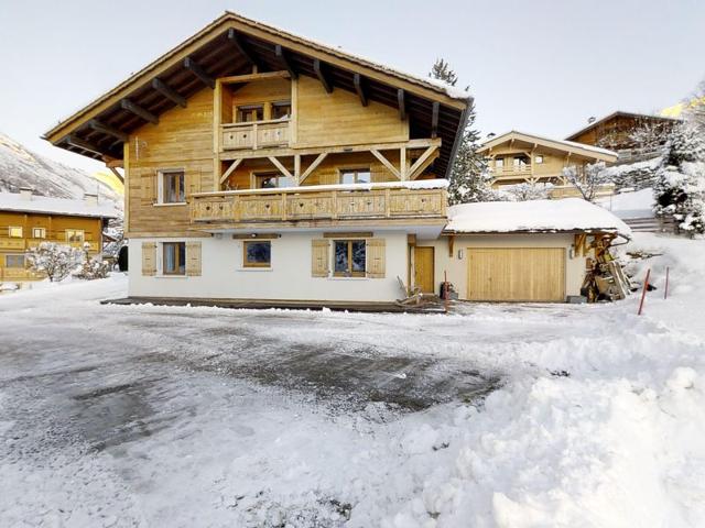 Spacious 91m² Apartment for 9, Ski-in/Ski-out, Garden, Near Chinaillon Center FR-1-467-57 - Le Grand Bornand