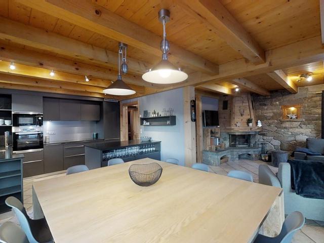 Cozy Chalet for 11, Near Slopes, Stunning Views, BBQ, Volleyball & More! - Le Grand-Bornand FR-1-467-58 - Le Grand Bornand