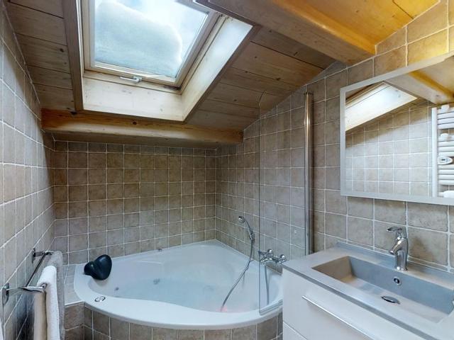 Cozy 2BR Apartment, Steps from Ski Slopes, Great Amenities, Ideal for Families FR-1-467-46 - Le Grand Bornand