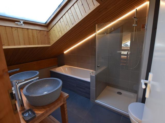 Luxury Chalet with Ski-In/Ski-Out, Sauna & Outdoor Jacuzzi at Le Grand-Bornand FR-1-467-68 - Le Grand Bornand