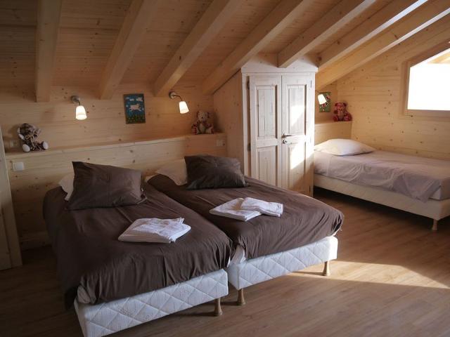 Spacious chalet for 10 people with parking and pets allowed FR-1-467-71 - Le Grand Bornand