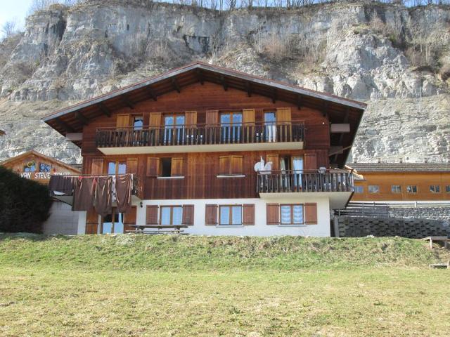 Spacious Savoyard chalet apt, equipped kitchen, 4 bedrooms, 2 baths, Le Chinaillon FR-1-467-60 - Le Grand Bornand