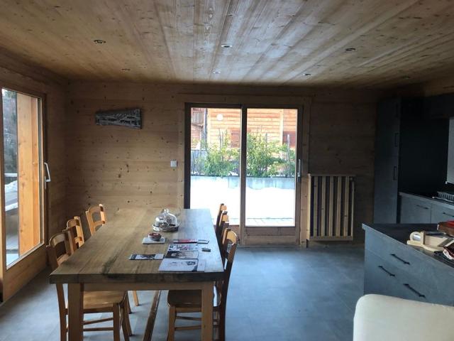 Modern 3-bedroom apartment with balcony near slopes, parking and garage FR-1-467-53 - Le Grand Bornand