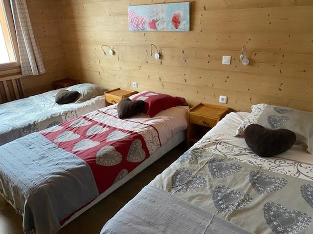 Modern 3-bedroom apartment with balcony near slopes, parking and garage FR-1-467-53 - Le Grand Bornand