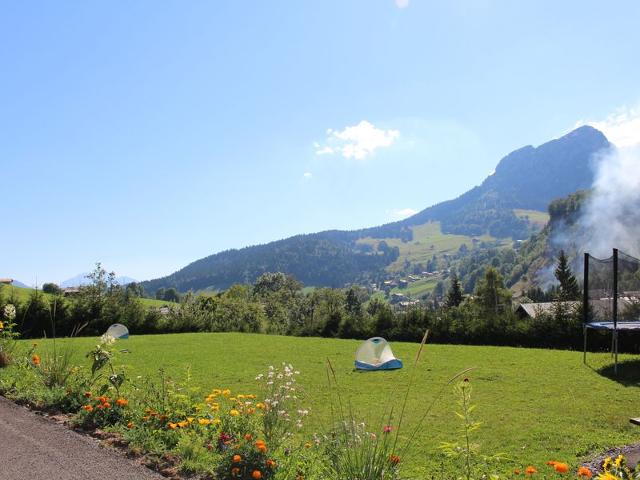 Ski-In/Ski-Out 2BR Apartment with Garden, BBQ, and Stunning Mountain Views FR-1-467-55 - Le Grand Bornand