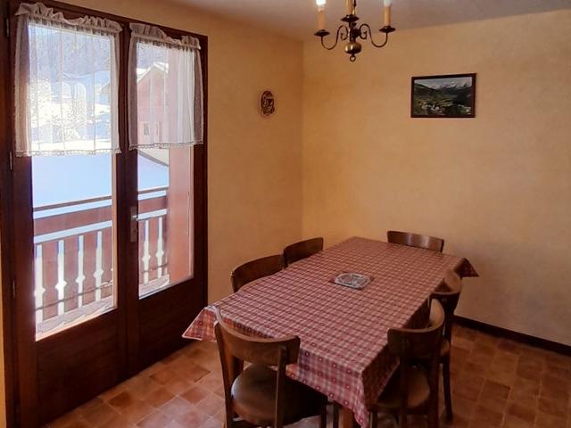Cosy Apt for 5 with Mountain View, Garage, Pet-Friendly, Near Ski Slopes - Le Grand-Bornand FR-1-467-77 - Le Grand Bornand