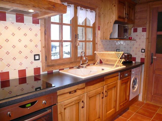 Spacious 160m² Apt for 12 with Jacuzzi, Sauna, Terrace, Garden, 300m from Village Center FR-1-467-89 - Le Grand Bornand