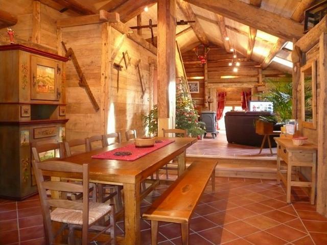 Spacious 160m² Apt for 12 with Jacuzzi, Sauna, Terrace, Garden, 300m from Village Center FR-1-467-89 - Le Grand Bornand