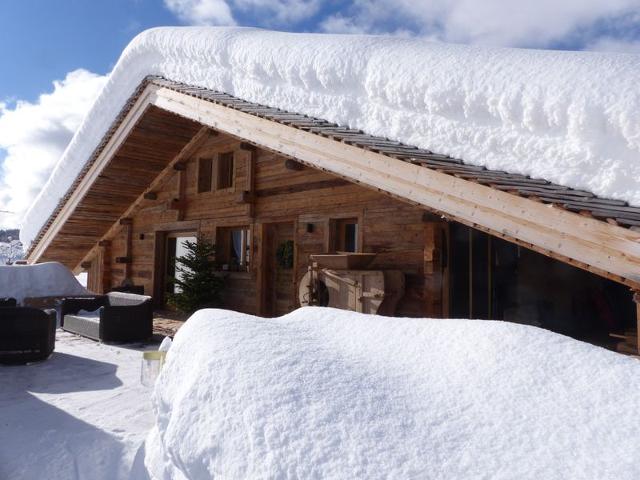 Stunning 4-Star Apartment: Mountain Views, Hot Tub, Near Ski Slopes, Sleeps 10 FR-1-467-100 - Le Grand Bornand