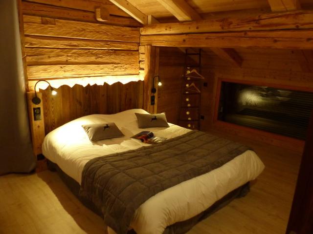 Stunning 4-Star Apartment: Mountain Views, Hot Tub, Near Ski Slopes, Sleeps 10 FR-1-467-100 - Le Grand Bornand