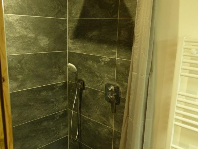 Stunning 4-Star Apartment: Mountain Views, Hot Tub, Near Ski Slopes, Sleeps 10 FR-1-467-100 - Le Grand Bornand