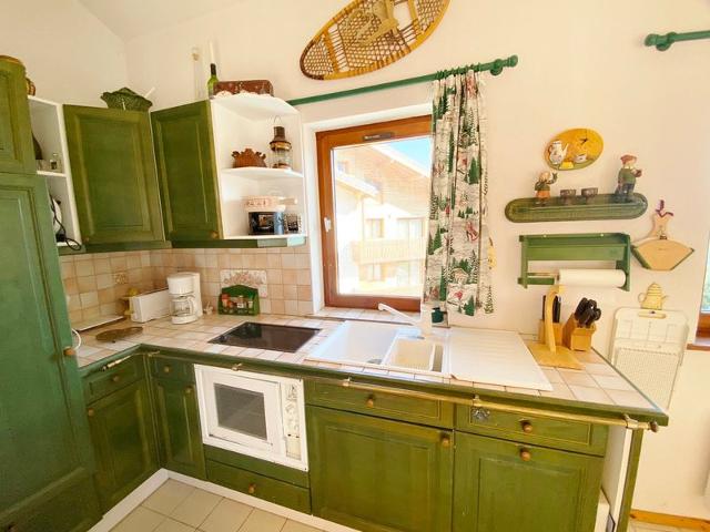 3-Room Apartment with Mezzanine, Sleeps 6, Ski-In/Ski-Out at Morillon 1100 FR-1-412-90 - Morillon Village