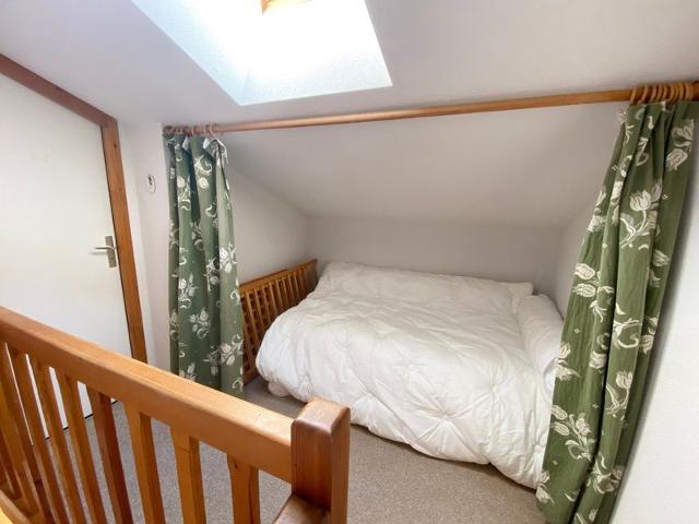 3-Room Apartment with Mezzanine, Sleeps 6, Ski-In/Ski-Out at Morillon 1100 FR-1-412-90 - Morillon Village