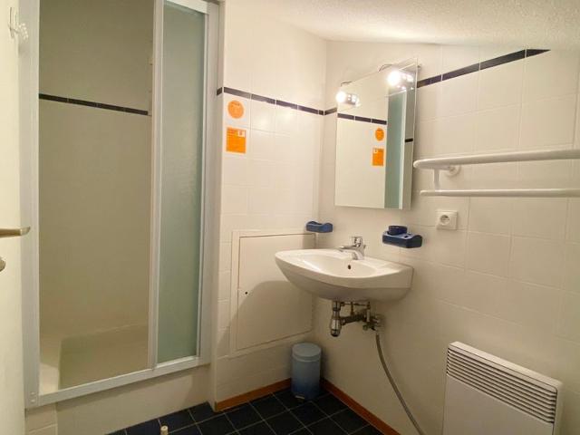3-Room Apartment with Mezzanine, Sleeps 6, Ski-In/Ski-Out at Morillon 1100 FR-1-412-90 - Morillon Village