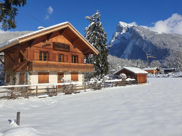 Quiet apartment near lake with garden, balcony, parking and wifi FR-1-624-150 - Samoëns