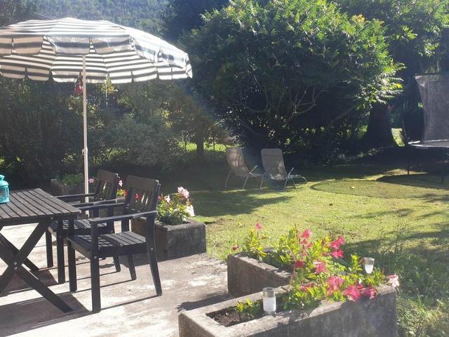 Quiet apartment near lake with garden, balcony, parking and wifi FR-1-624-150 - Samoëns