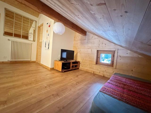 Quiet apartment near lake with garden, balcony, parking and wifi FR-1-624-150 - Samoëns