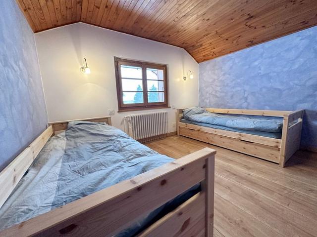 Quiet apartment near lake with garden, balcony, parking and wifi FR-1-624-150 - Samoëns