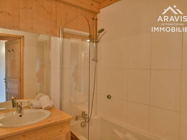Cozy Apartment, 50m from Slopes, Sleeps 5, Fully Equipped Kitchen FR-1-391-183 - Le Grand Bornand