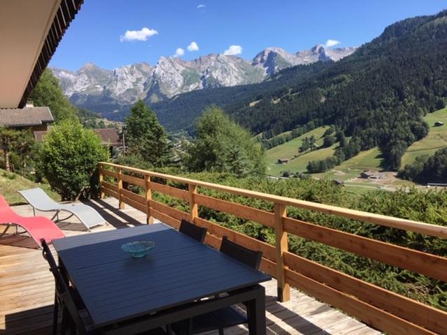 Cozy 2-room apartment with sunny terrace, near shuttle, pets allowed, parking FR-1-467-32 - Le Grand Bornand