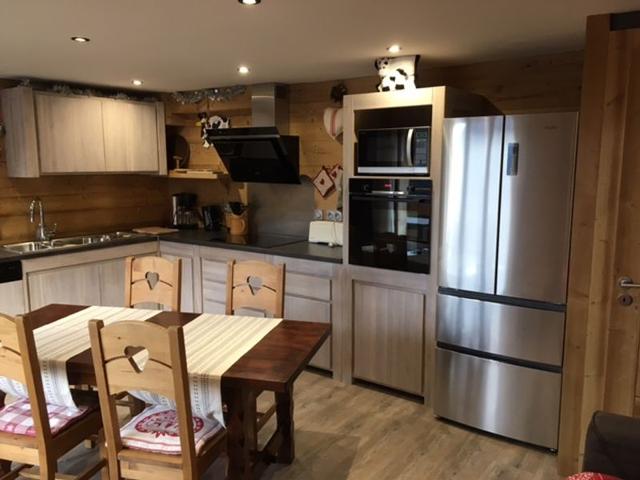Cozy 2-room apartment with sunny terrace, near shuttle, pets allowed, parking FR-1-467-32 - Le Grand Bornand