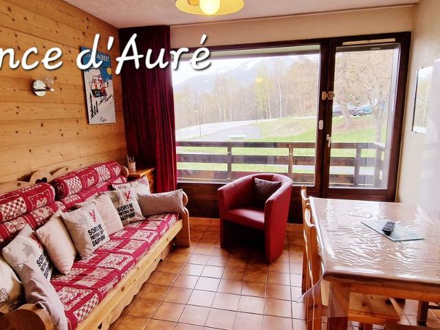 Cozy Apt for 6, Near Slopes & Shops, Balcony, Mountain View, Fully Equipped Kitchen, 2 Bathrooms FR-1-755-13 - Plagne Montalbert