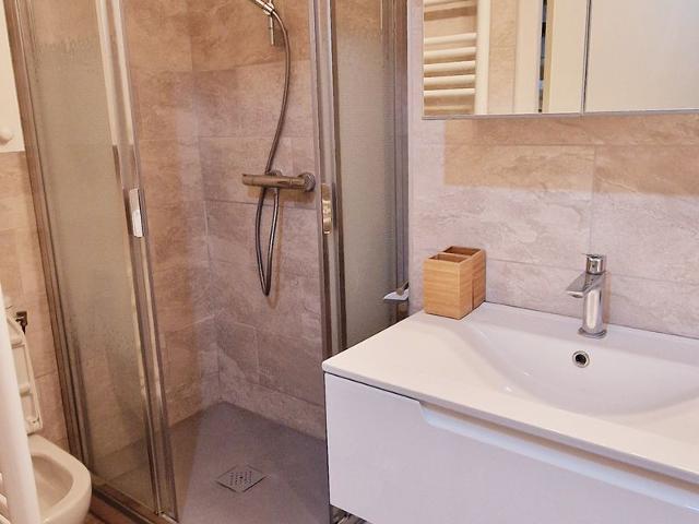 Cozy Apt for 6, Near Slopes & Shops, Balcony, Mountain View, Fully Equipped Kitchen, 2 Bathrooms FR-1-755-13 - Plagne Montalbert
