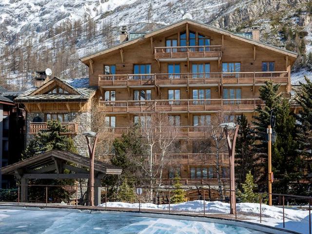 Charming apartment with WiFi, balcony, and village view FR-1-694-128 - Val d'Isère Centre