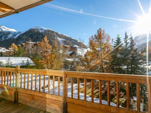 Charming apartment with WiFi, balcony, and village view FR-1-694-128 - Val d'Isère Centre