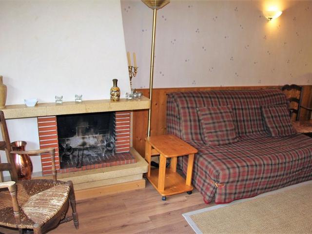 Cozy 3-Room Apartment, South Exposure, Village Center, Sleeps 6 FR-1-459-36 - La Clusaz