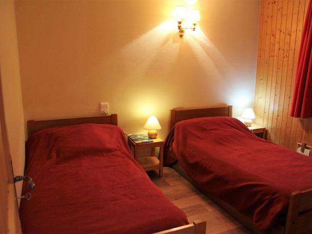 Cozy 3-Room Apartment, South Exposure, Village Center, Sleeps 6 FR-1-459-36 - La Clusaz