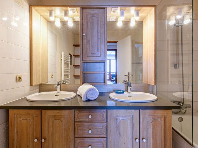 5-room apartment with terrace and WIFI FR-1-694-101 - Val d'Isère Centre