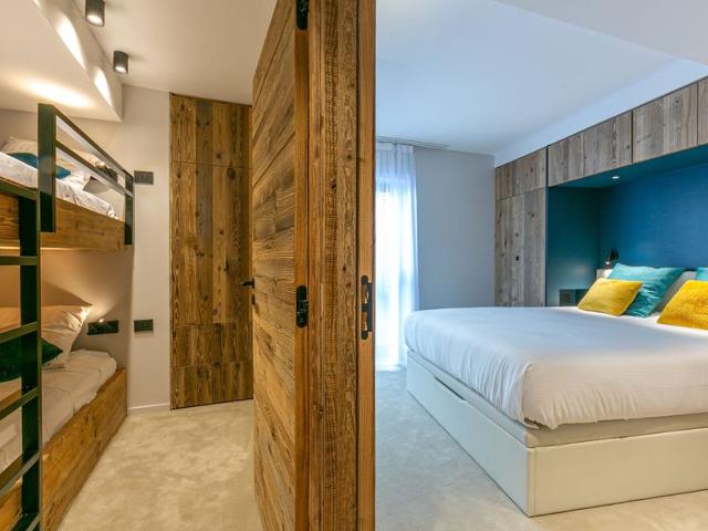 Ski-in/Ski-out Apartment with WiFi, Garage, and Balcony in Val-d'Isère FR-1-694-347 - Val d'Isère Le Châtelard