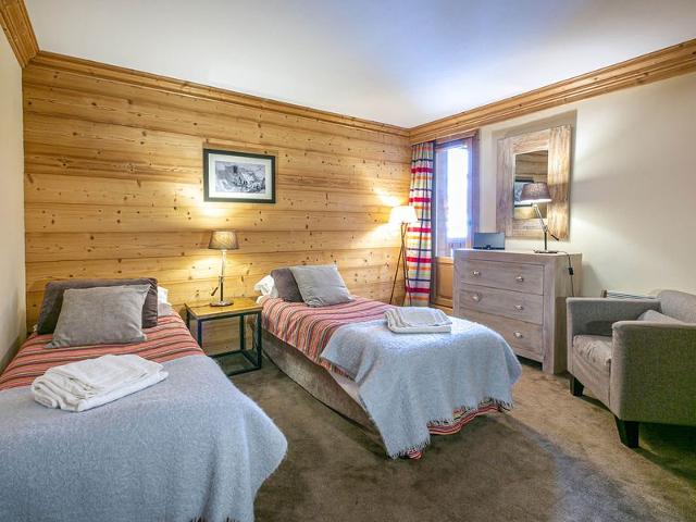 Luxury Apartment, Spacious and Comfortable, Ski-In/Ski-Out, Near Children's Village FR-1-694-114 - Val d'Isère Centre