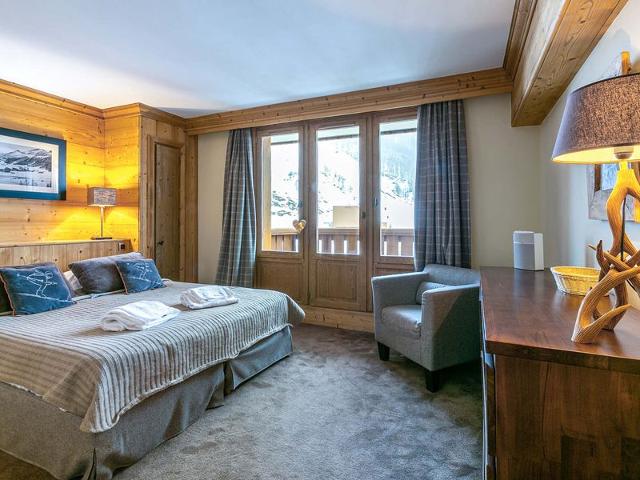 Luxury Apartment, Spacious and Comfortable, Ski-In/Ski-Out, Near Children's Village FR-1-694-114 - Val d'Isère Centre