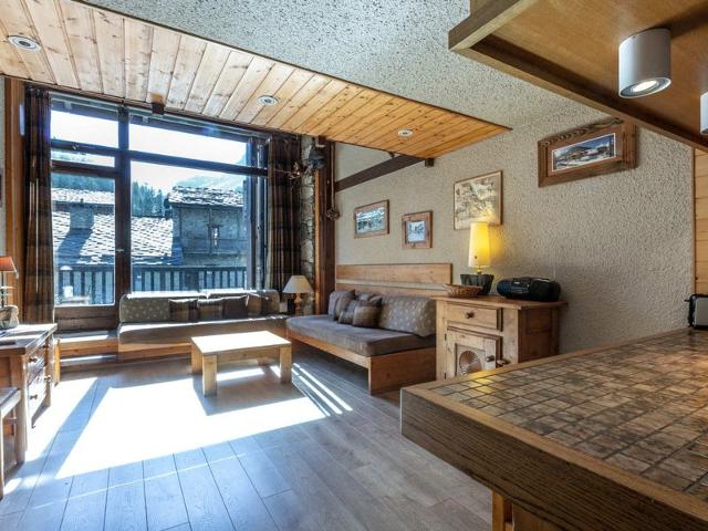 Rustic Mountain-Style Duplex with Large South-Facing Terrace near Val-d'Isère Village FR-1-694-198 - Val d'Isère Centre