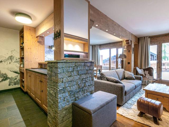 Luxury Apartment with Stunning Terrace in Chalet Emeraude, Val-d'Isère FR-1-694-206 - Val d'Isère Centre