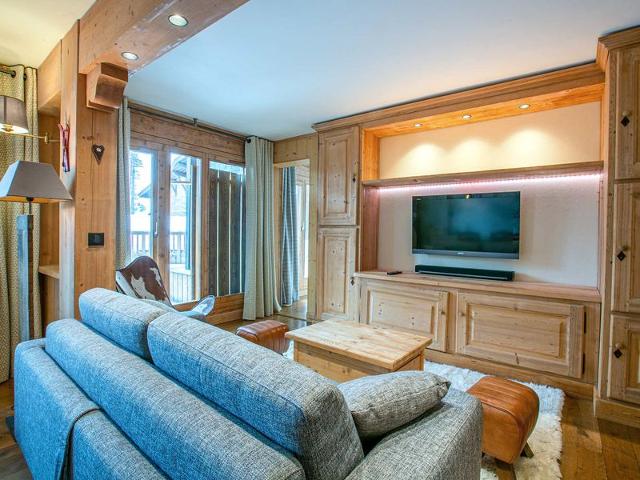Luxury Apartment with Stunning Terrace in Chalet Emeraude, Val-d'Isère FR-1-694-206 - Val d'Isère Centre