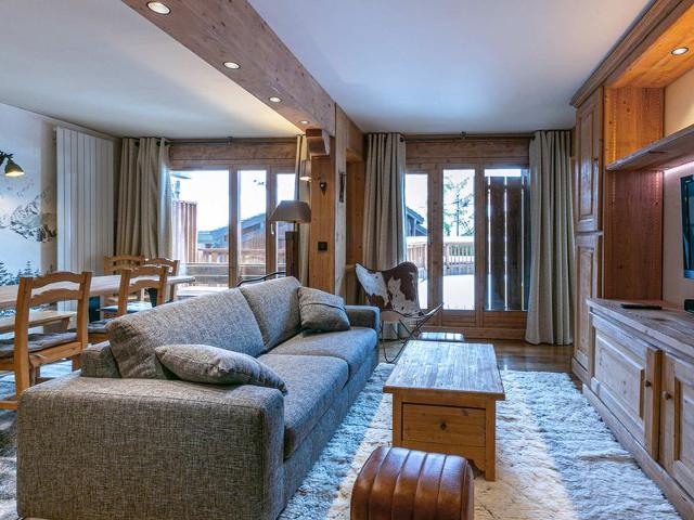 Luxury Apartment with Stunning Terrace in Chalet Emeraude, Val-d'Isère FR-1-694-206 - Val d'Isère Centre