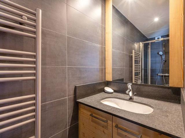 Spacious and Luxurious 5-Room Apartment with Fireplace in Val-d'Isère FR-1-694-82 - Val d'Isère Centre