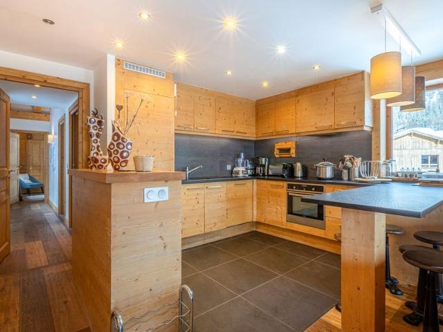 Spacious and Luxurious 5-Room Apartment with Fireplace in Val-d'Isère FR-1-694-82 - Val d'Isère Centre