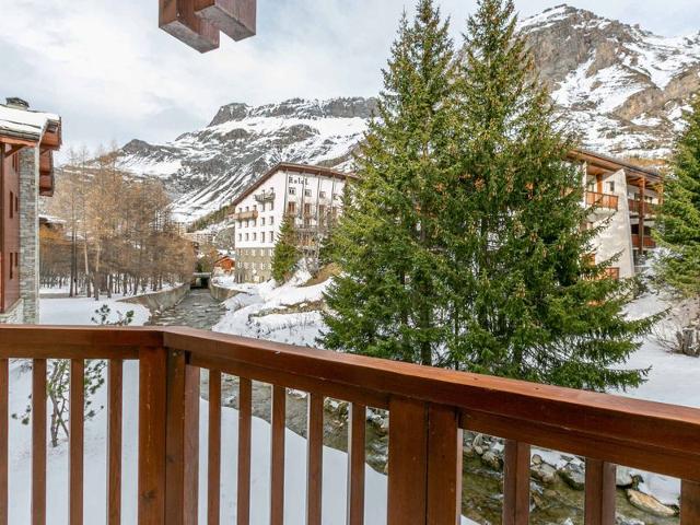 Cozy Apartment with Parking, WiFi & Balcony Near Ski Lifts FR-1-694-233 - Val d'Isère Centre