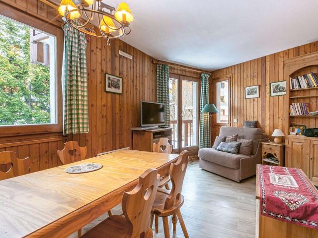 Cozy Apartment with Parking, WiFi & Balcony Near Ski Lifts FR-1-694-233 - Val d'Isère Centre