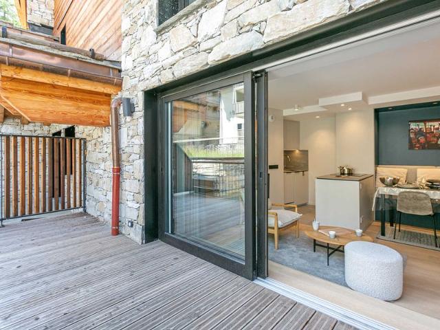 Charming New Apartment with WiFi, Parking, and Ski-In/Ski-Out Access in Val-d'Isère FR-1-694-332 - Val d'Isère Le Châtelard